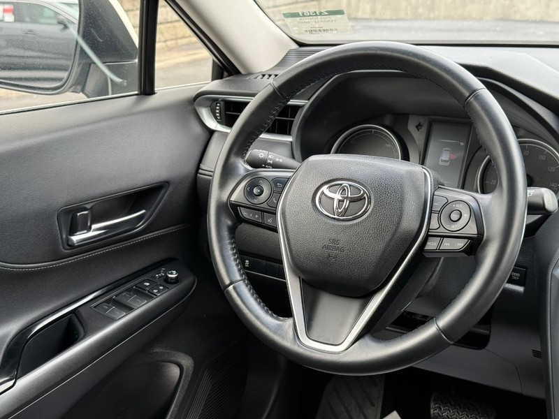 Toyota Venza Vehicle Image 13