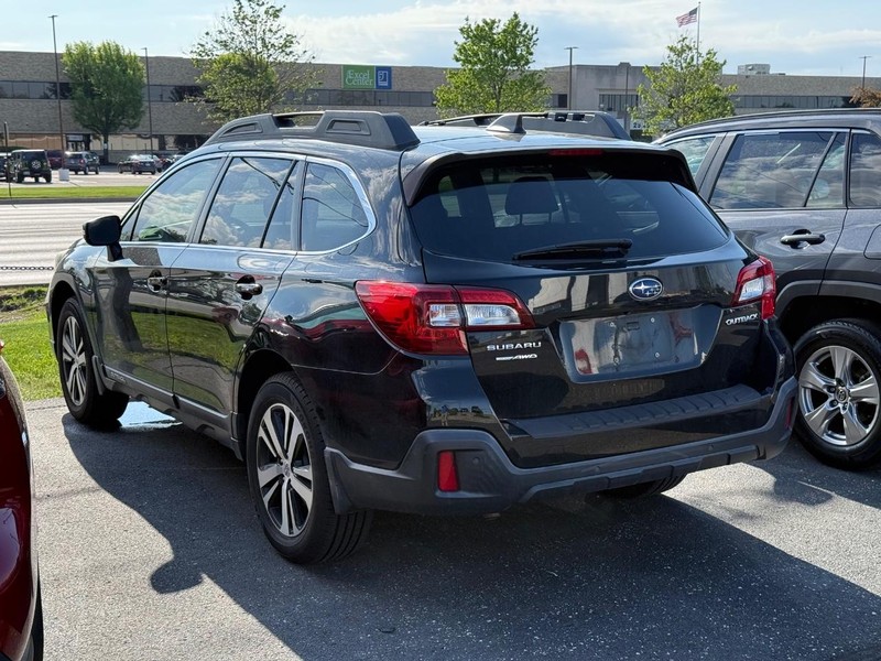 Subaru Outback Vehicle Image 03