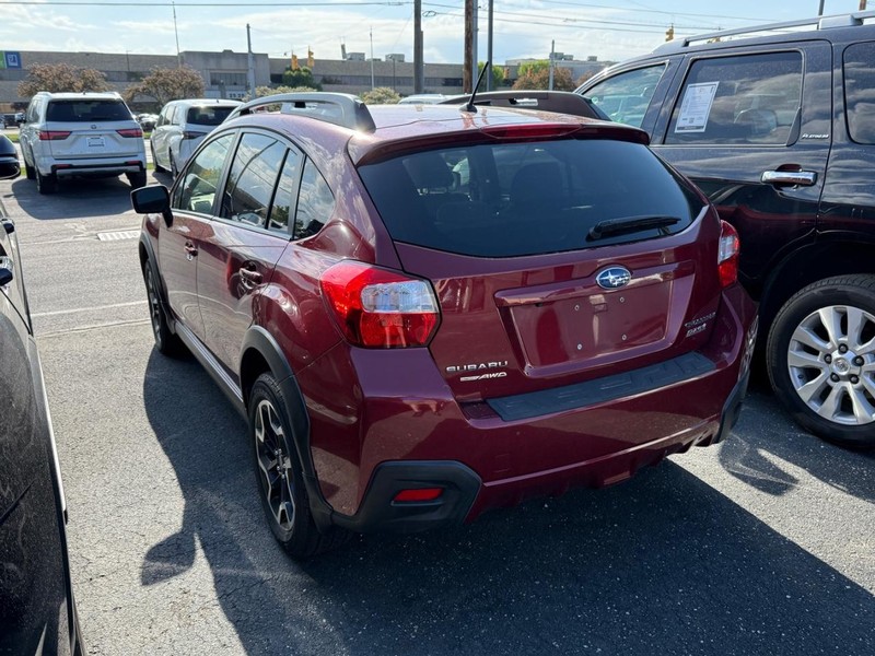 Subaru Crosstrek Vehicle Image 03