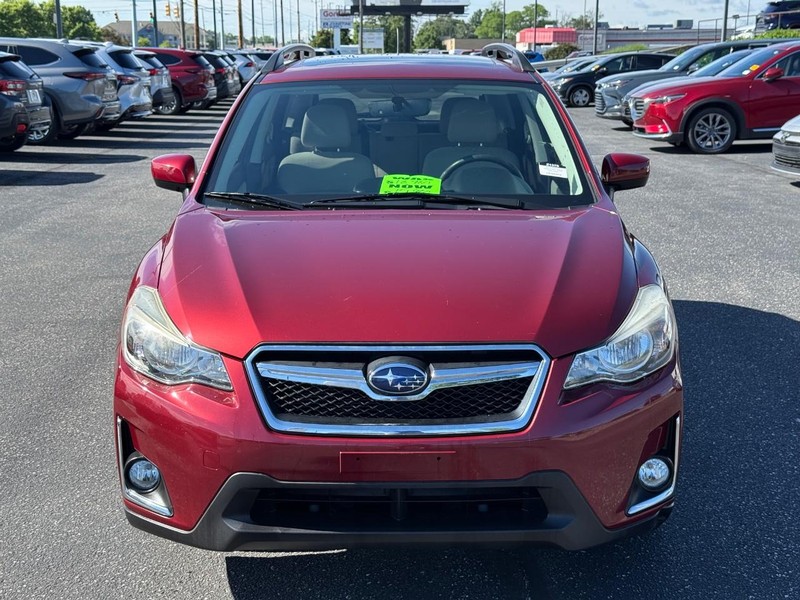 Subaru Crosstrek Vehicle Full-screen Gallery Image 09
