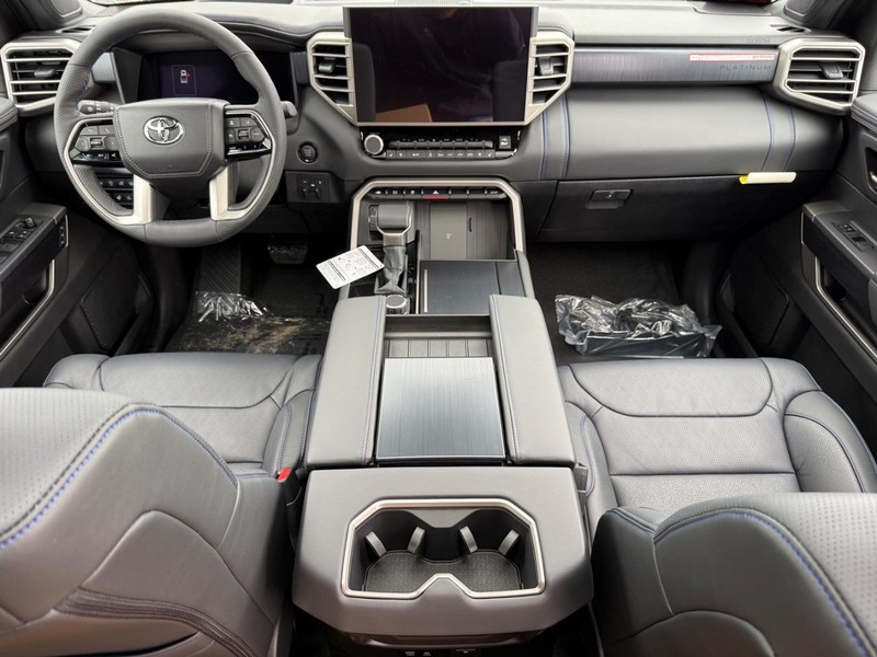 Toyota Tundra 4WD Vehicle Image 06
