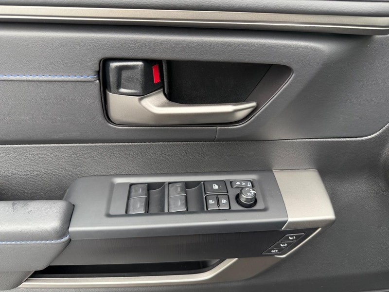 Toyota Tundra 4WD Vehicle Image 19