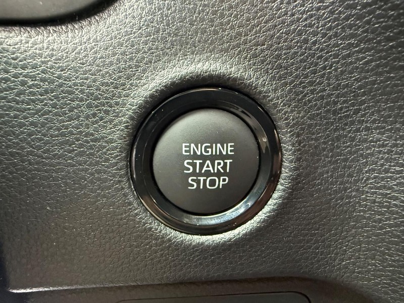 Toyota Tundra 4WD Vehicle Image 09