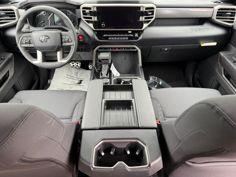Toyota Tundra 4WD Vehicle Image 05
