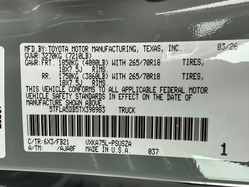 Toyota Tundra 4WD Vehicle Image 18