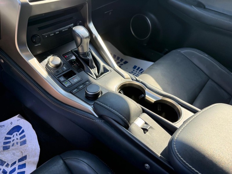 Lexus NX 200t Vehicle Image 21