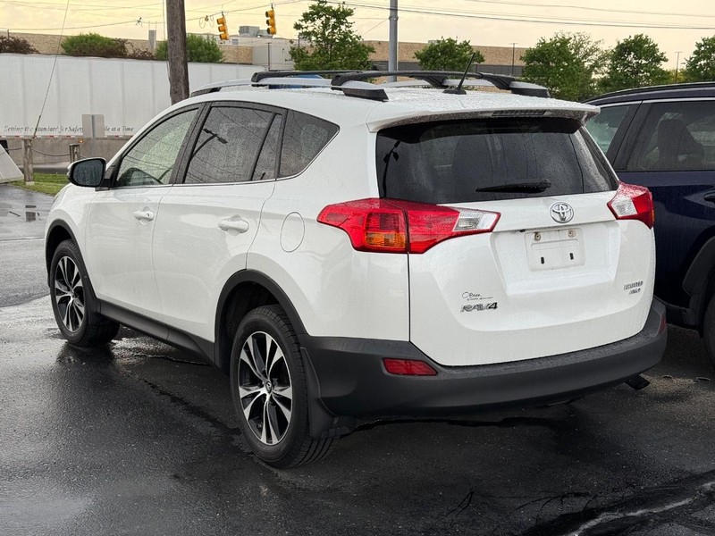 Toyota RAV4 Vehicle Image 03