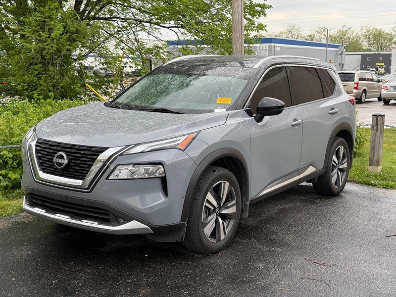 Nissan Rogue Vehicle Image 02