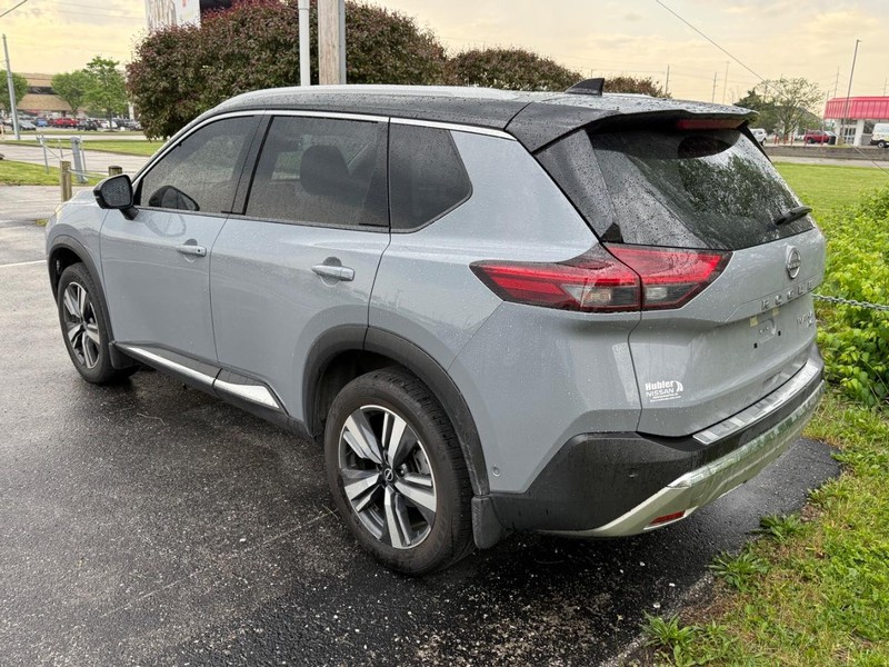 Nissan Rogue Vehicle Image 04