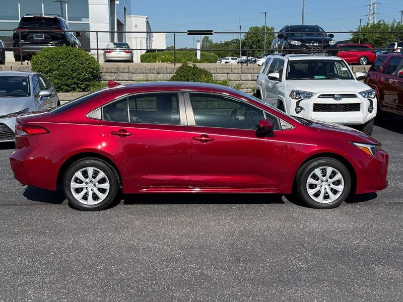 Toyota Corolla Vehicle Image 02