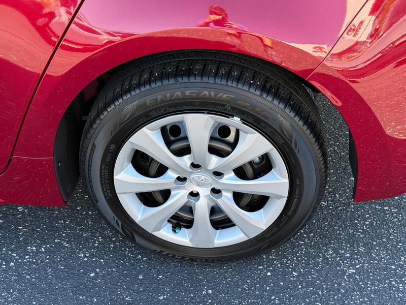 Toyota Corolla Vehicle Image 06