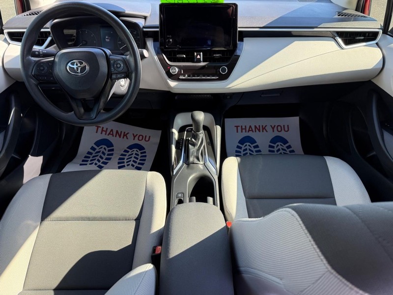 Toyota Corolla Vehicle Image 11