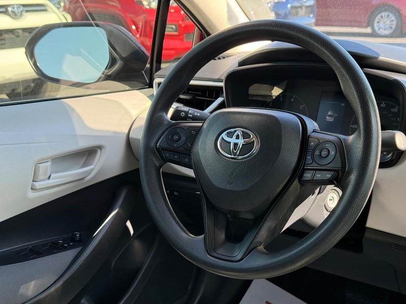 Toyota Corolla Vehicle Image 12