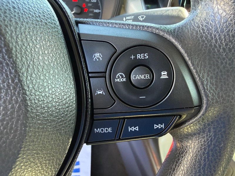 Toyota Corolla Vehicle Image 14