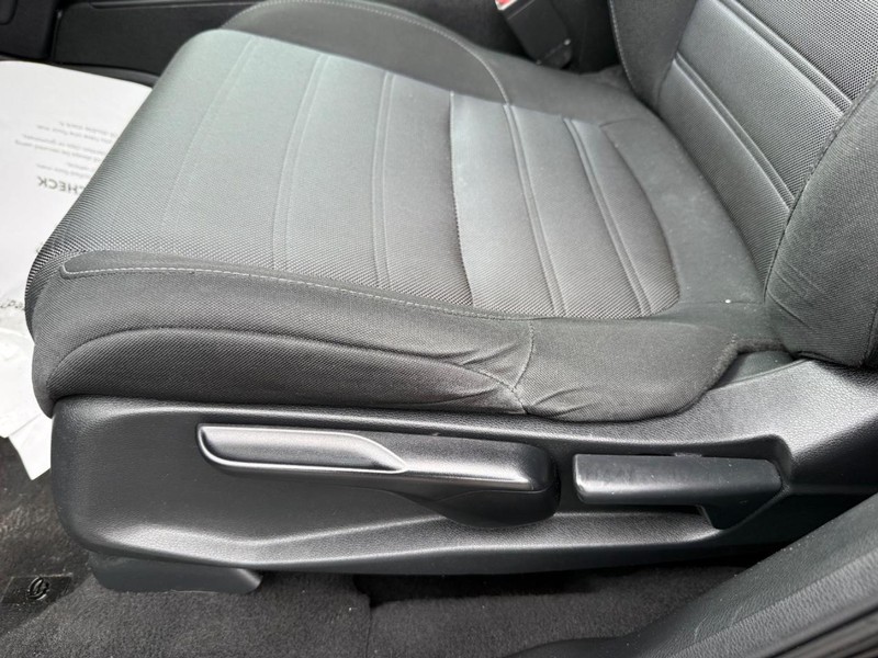 Honda CR-V Vehicle Image 23