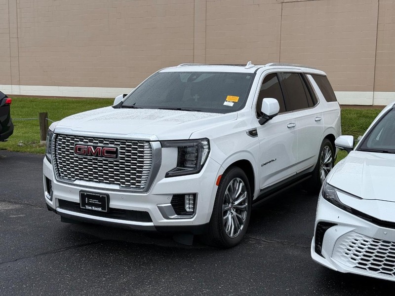 GMC Yukon Vehicle Image 02