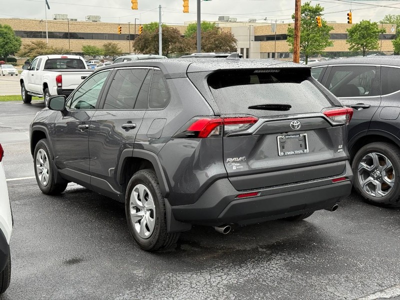 Toyota RAV4 Vehicle Image 03