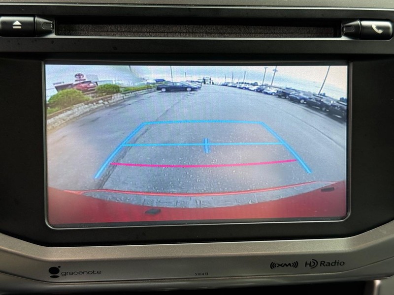 Toyota 4Runner Vehicle Full-screen Gallery Image 18