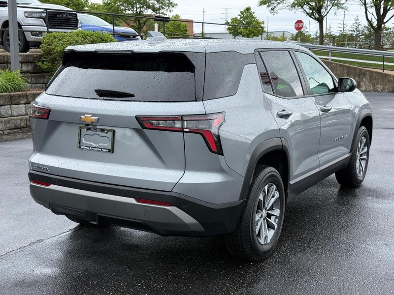 Chevrolet Equinox Vehicle Full-screen Gallery Image 03
