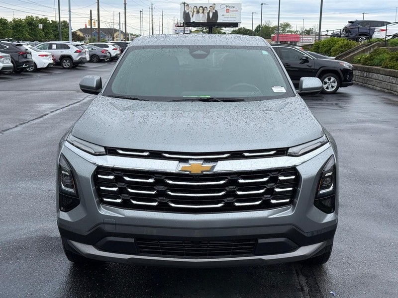 Chevrolet Equinox Vehicle Full-screen Gallery Image 09
