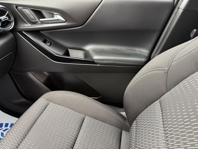 Chevrolet Equinox Vehicle Full-screen Gallery Image 21