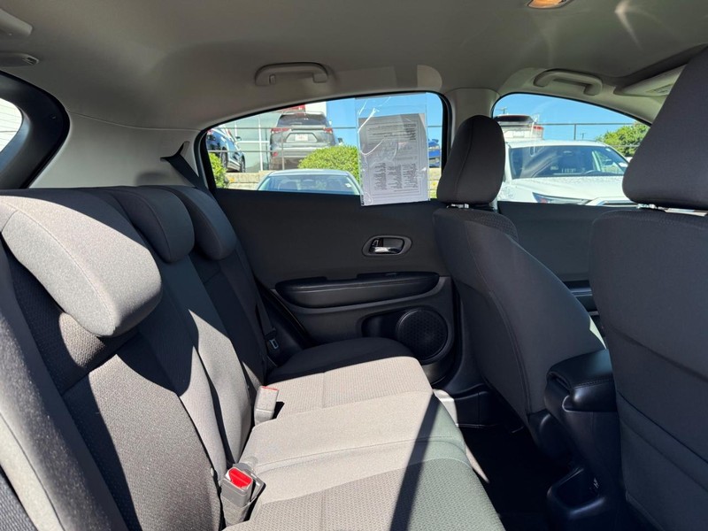 Honda HR-V Vehicle Image 10