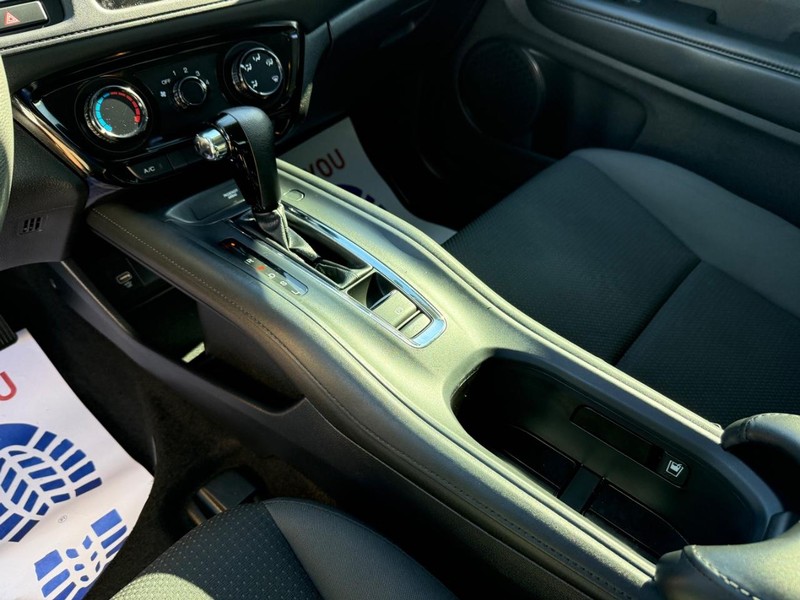 Honda HR-V Vehicle Image 18