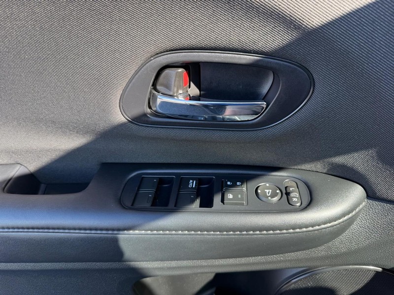 Honda HR-V Vehicle Image 22