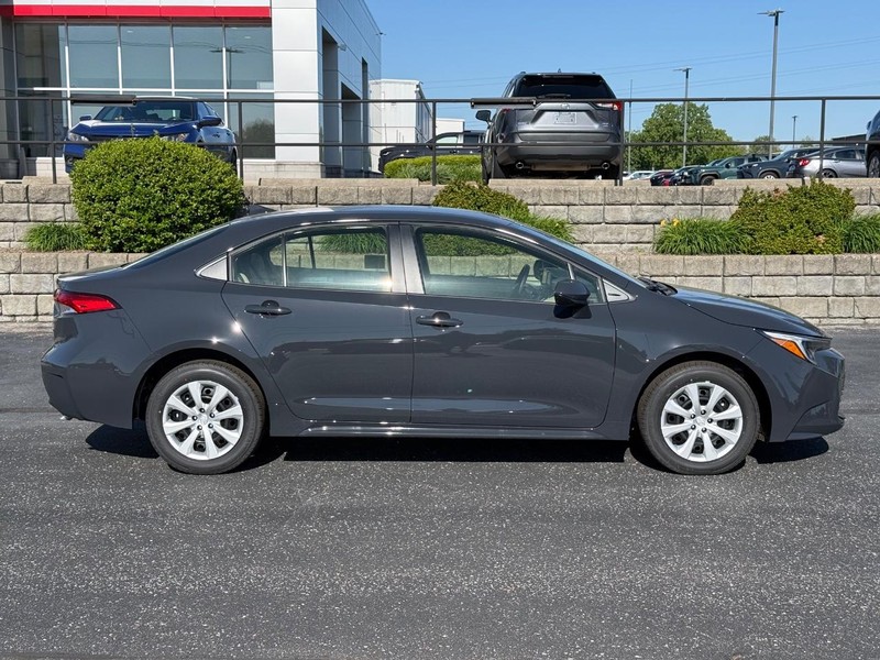 Toyota Corolla Vehicle Image 02