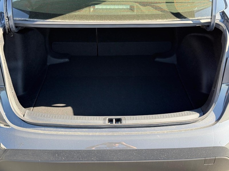 Toyota Corolla Vehicle Image 07