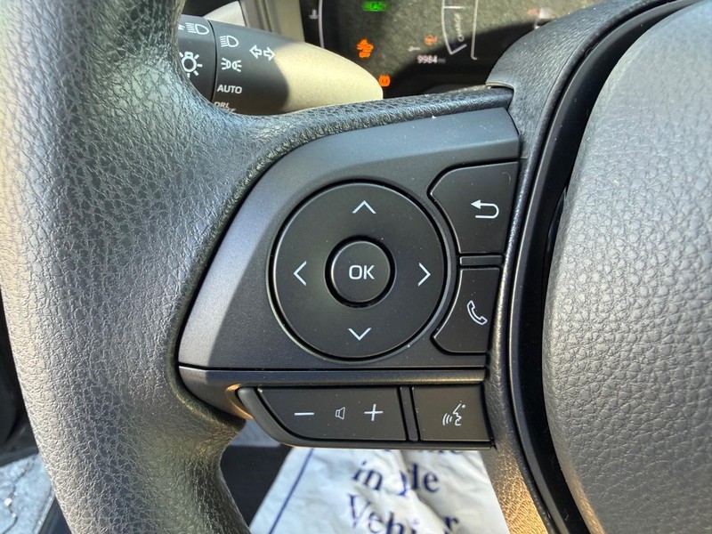 Toyota Corolla Vehicle Image 13