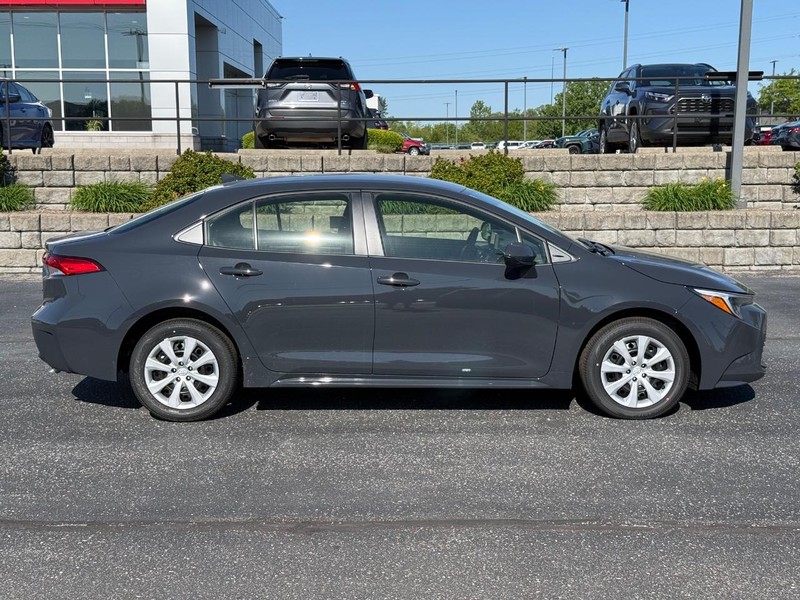 Toyota Corolla Vehicle Image 02