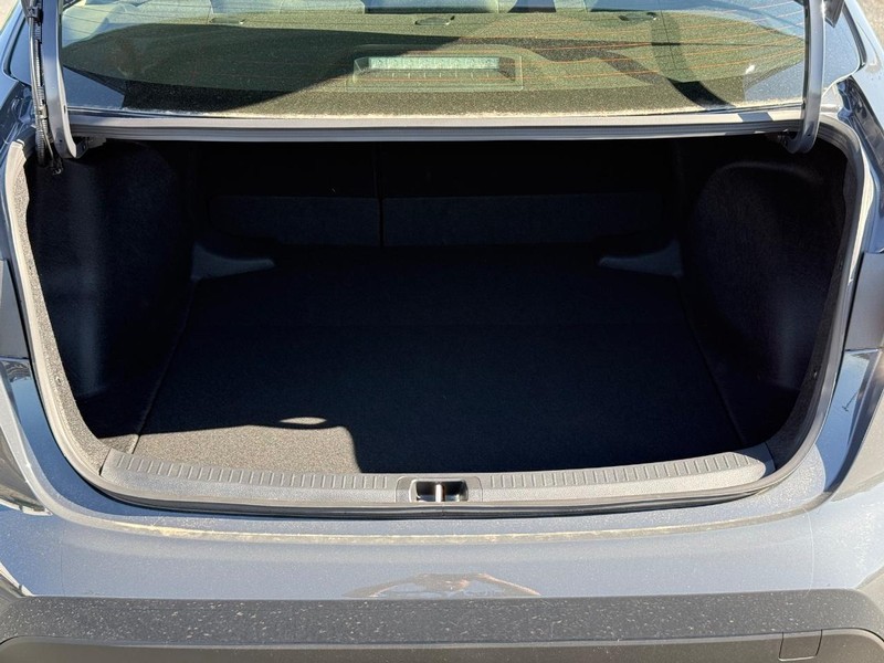 Toyota Corolla Vehicle Image 07