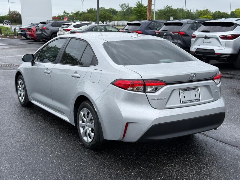 Toyota Corolla Vehicle Image 05