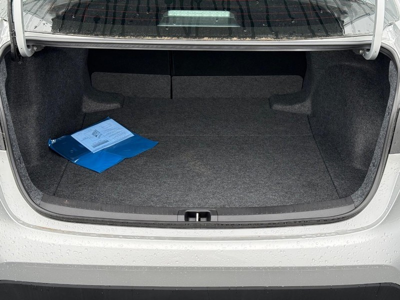 Toyota Corolla Vehicle Image 07