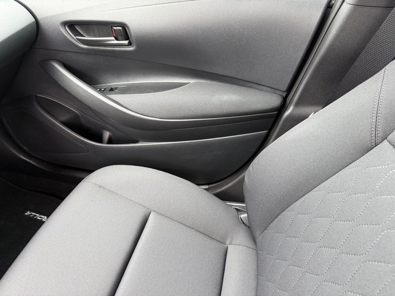 Toyota Corolla Vehicle Image 19