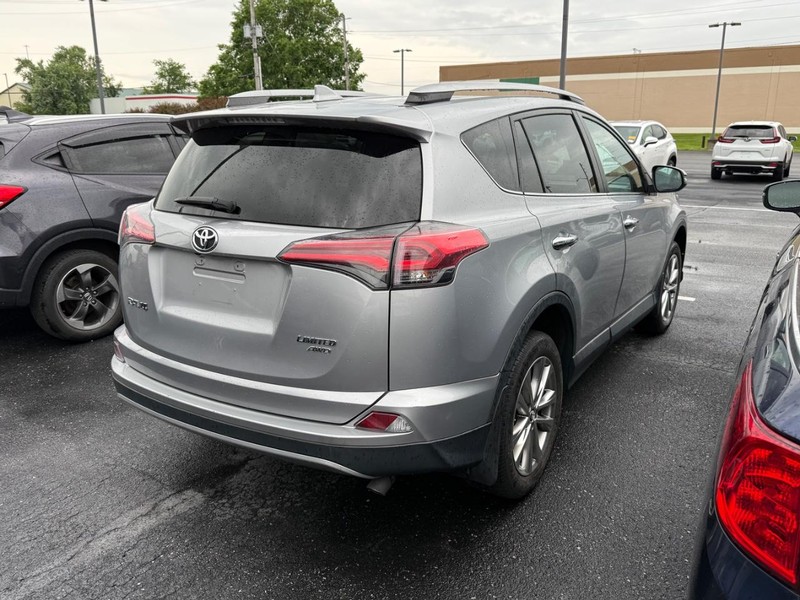 Toyota RAV4 Vehicle Image 04