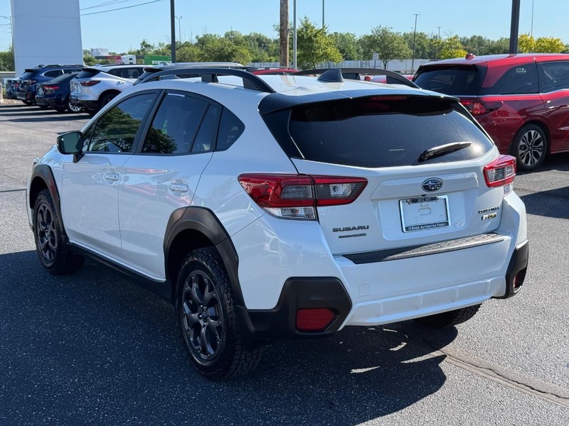 Subaru Crosstrek Vehicle Full-screen Gallery Image 05
