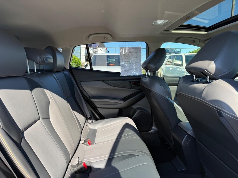 Subaru Crosstrek Vehicle Full-screen Gallery Image 10