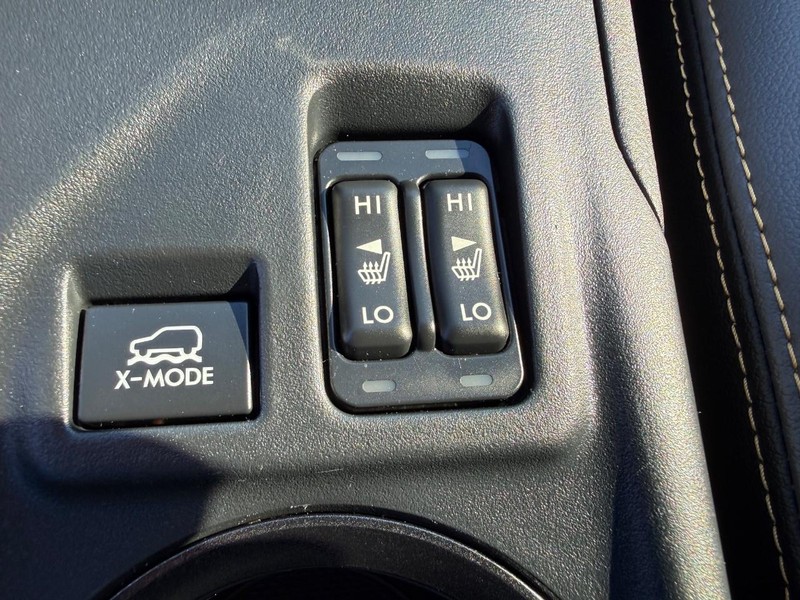 Subaru Crosstrek Vehicle Full-screen Gallery Image 16