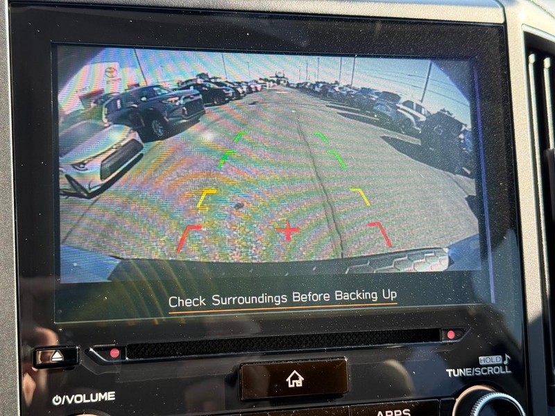 Subaru Crosstrek Vehicle Full-screen Gallery Image 19