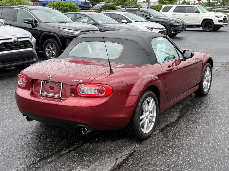 Mazda MX-5 Miata Vehicle Image 03