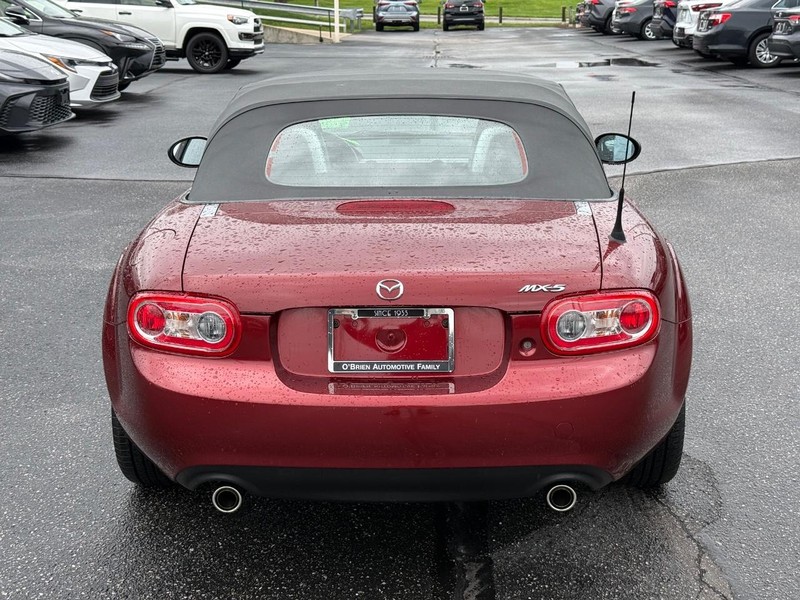 Mazda MX-5 Miata Vehicle Image 04