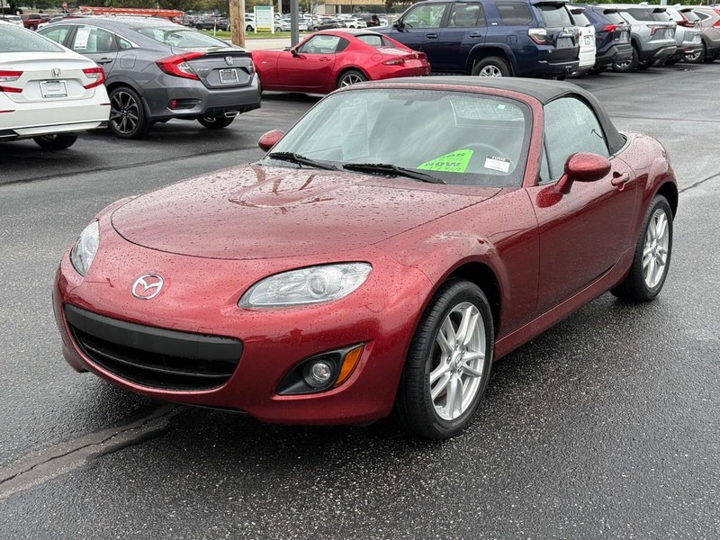 Mazda MX-5 Miata Vehicle Image 07
