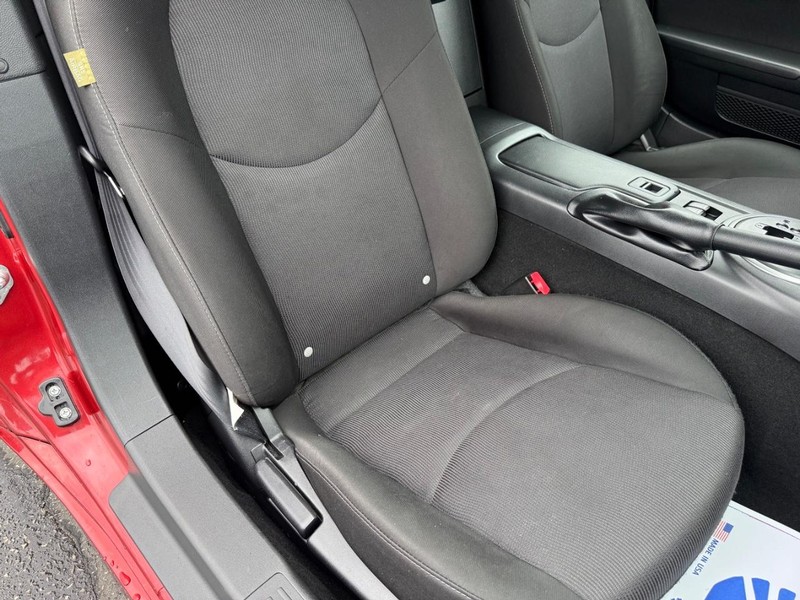 Mazda MX-5 Miata Vehicle Image 11