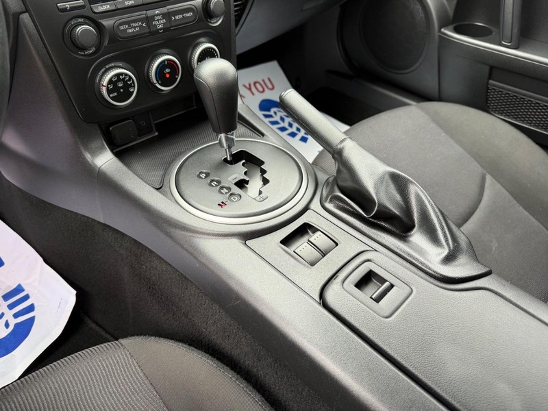 Mazda MX-5 Miata Vehicle Image 15