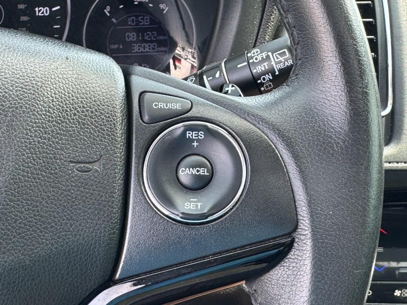 Honda HR-V Vehicle Image 18