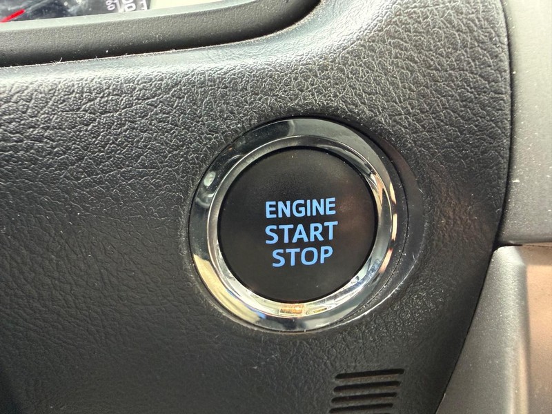 Toyota 4Runner Vehicle Image 16