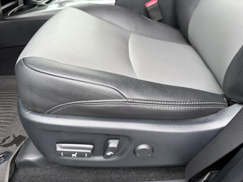 Toyota 4Runner Vehicle Image 26