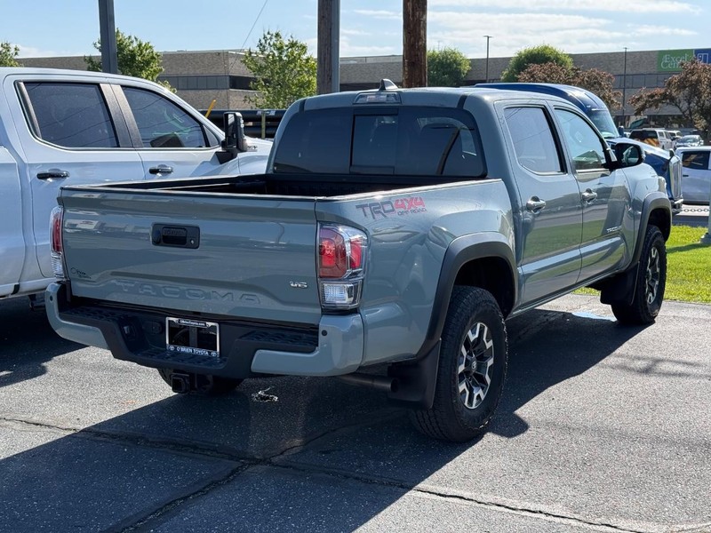 Toyota Tacoma 4WD Vehicle Image 04